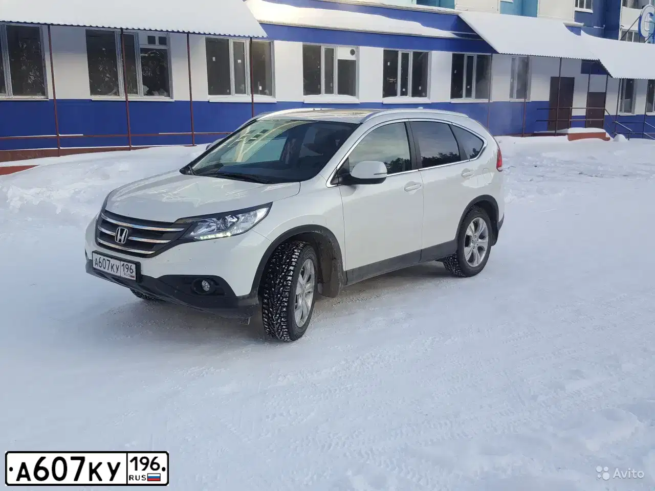 Фото автомобиля HONDA CR-V, 2014 — госномер А607КУ196. Цвет: Белый