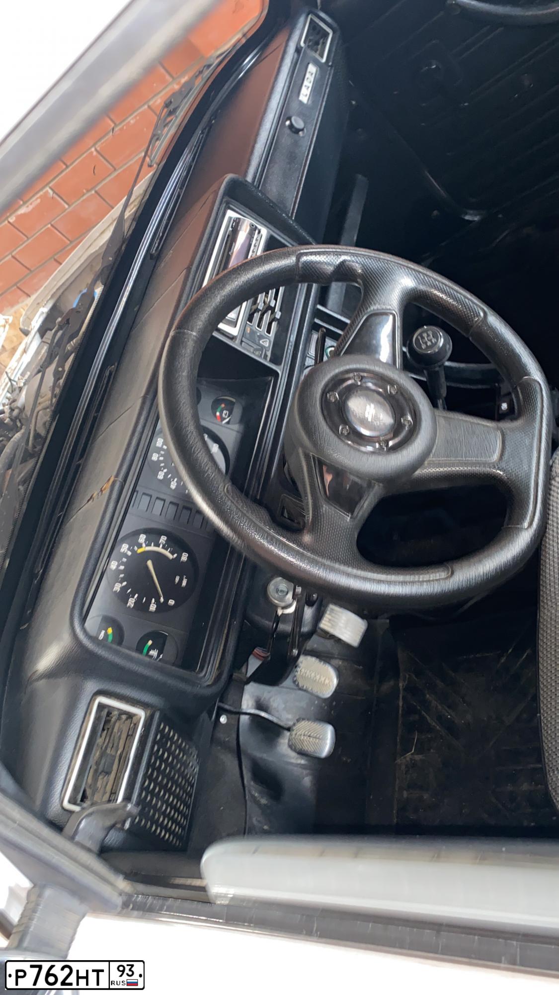 Фото автомобиля LADA 2107, 2007 — госномер М467АЕ180. Цвет: ЯРКО-БЕЛЫЙ