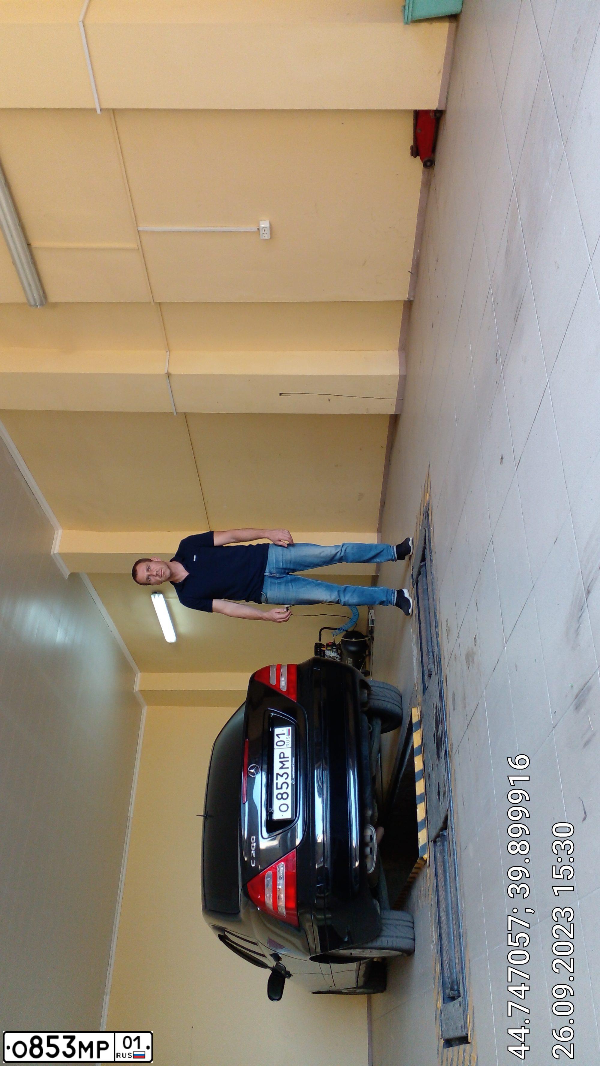 Фото автомобиля MERCEDES-BENZ C180, 2002 — госномер Н742ТР193. Цвет: ЧЕРНЫЙ