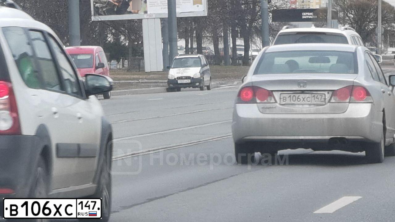Фото автомобиля HONDA CIVIC, 2007 — госномер В106ХС147. Цвет: Серебристый