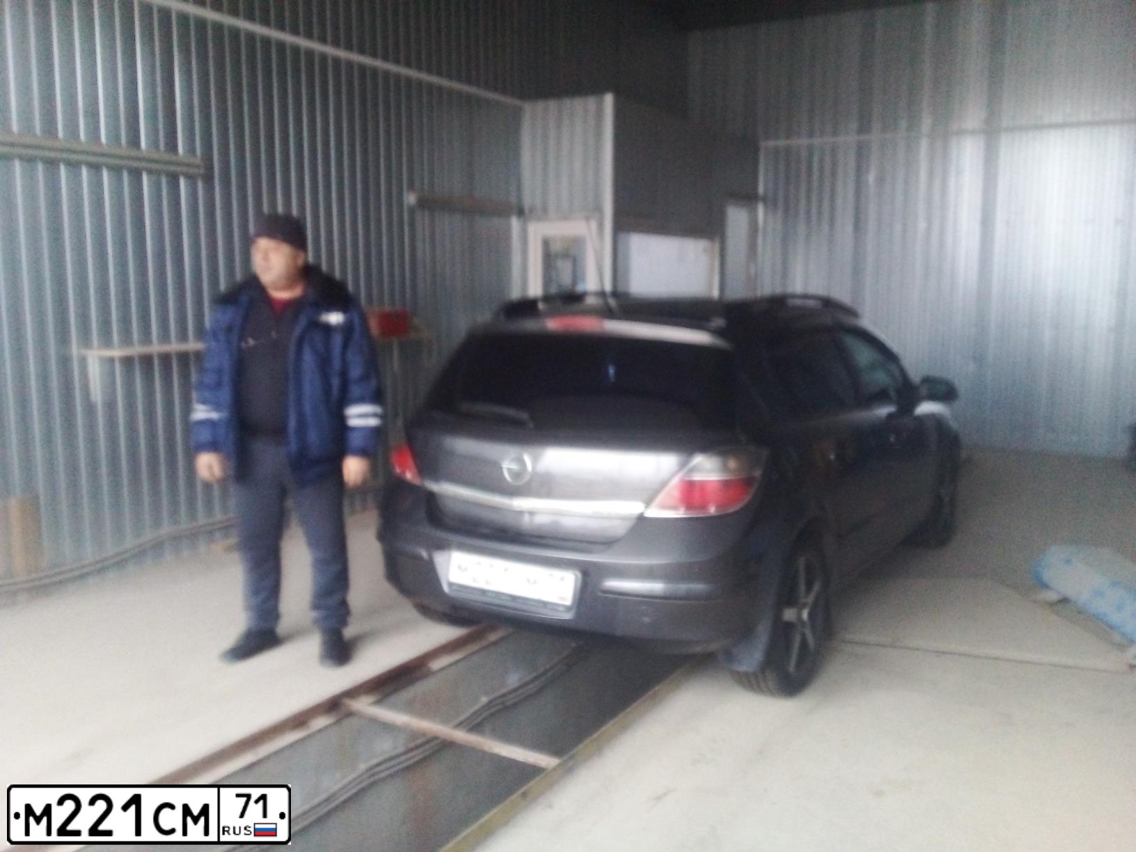 Фото автомобиля OPEL ASTRA, 2009 — госномер О718КС71
