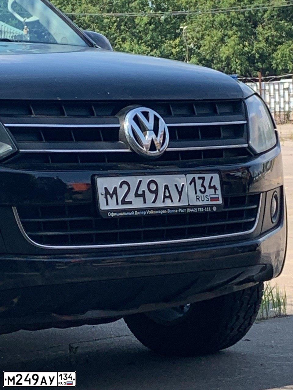 Фото автомобиля VOLKSWAGEN AMAROK, 2011 — госномер М249АУ134. Цвет: ЧЕРНЫЙ