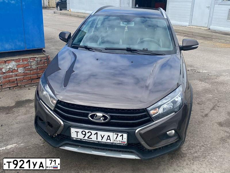 Фото автомобиля LADA VESTA, 2019 — госномер Е629КЕ181. Цвет: Коричневый