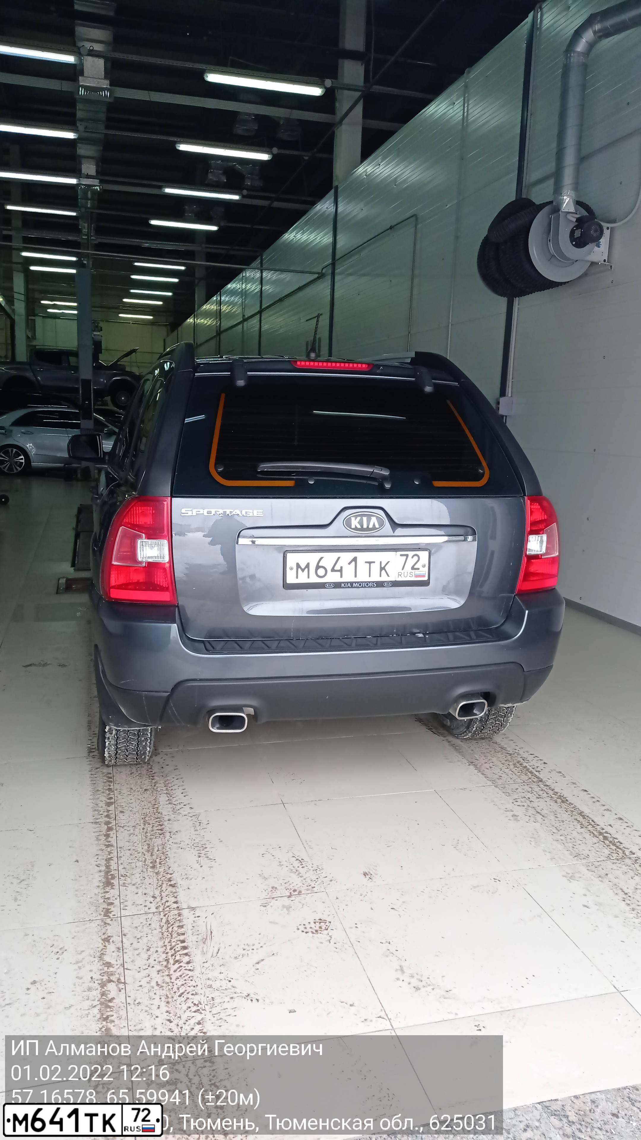 Фото автомобиля KIA SPORTAGE, 2009 — госномер М641ТК72. Цвет: СЕРЫЙ