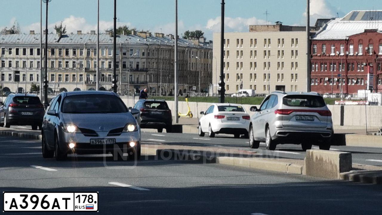 Фото автомобиля NISSAN PRIMERA, 2007 — госномер А677УЕ147. Цвет: СЕРЕБРИСТЫЙ