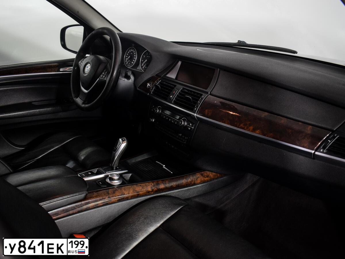 Фото автомобиля NISSAN QASHQAI, 2011 — госномер С284НТ197. Цвет: КОРИЧНЕВЫЙ СВЕТЛЫЙ