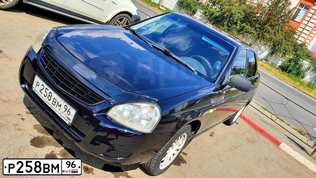 Фото автомобиля LADA 2170 PRIORA, 2010 — госномер Р272АА196. Цвет: СИНЕ-ЧЕРНЫЙ