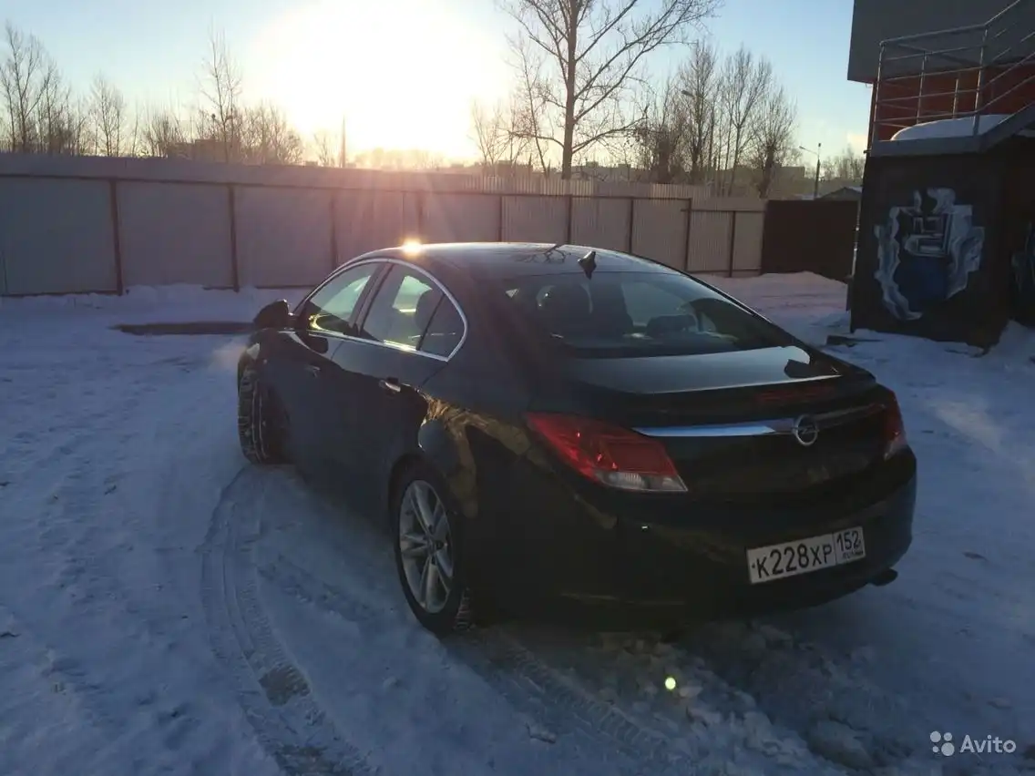 Фото автомобиля OPEL INSIGNIA, 2012 — госномер О025МА152. Цвет: ЧЕРНЫЙ