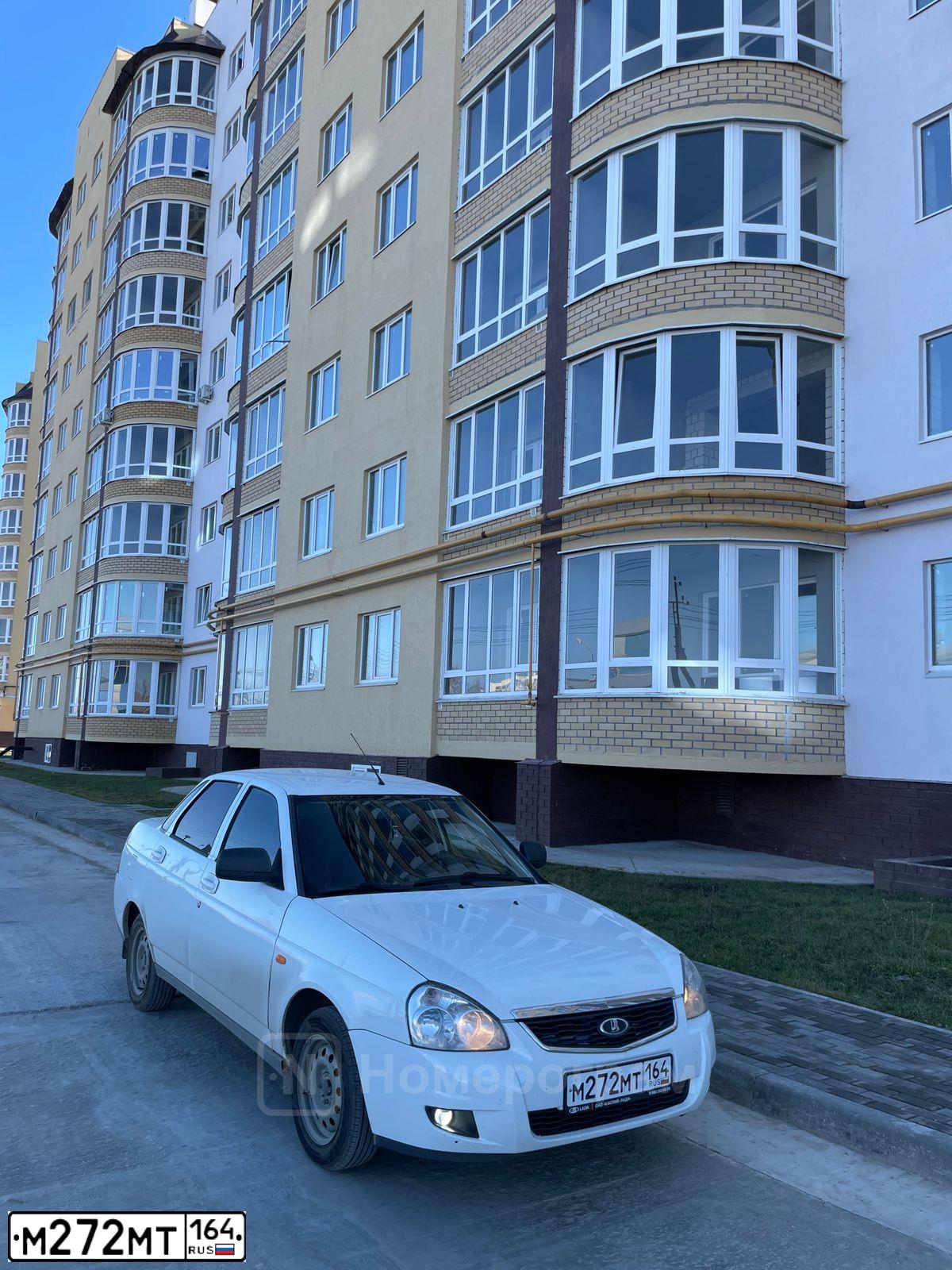 Фото автомобиля LADA 2170 PRIORA, 2014 — госномер М272МТ164. Цвет: Белый