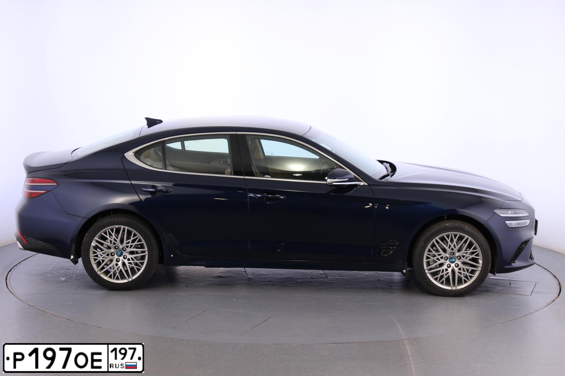 Фото автомобиля AUDI A7, 2014 — госномер У086ВР31. Цвет: Белый