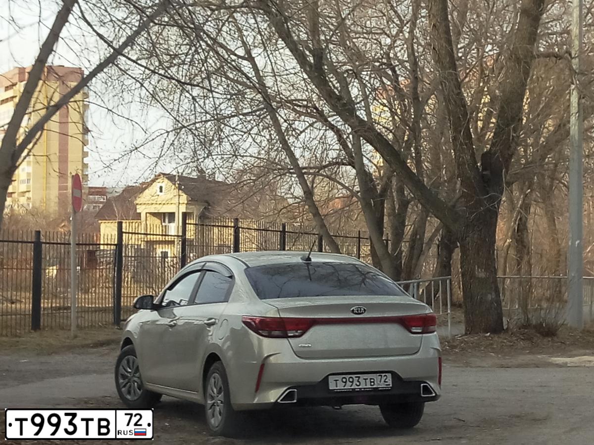 Фото автомобиля KIA RIO, 2020 — госномер Т993ТВ72. Цвет: СЕРЫЙ