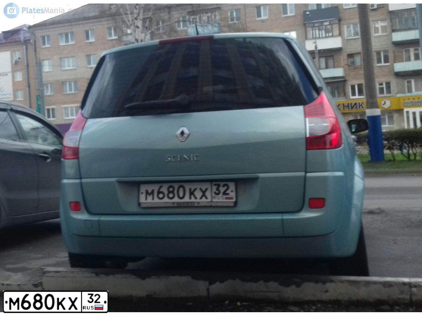 Фото автомобиля RENAULT MEGANE /GRAND/ SCENIC, 2009 — госномер О044МС32. Цвет: голубой