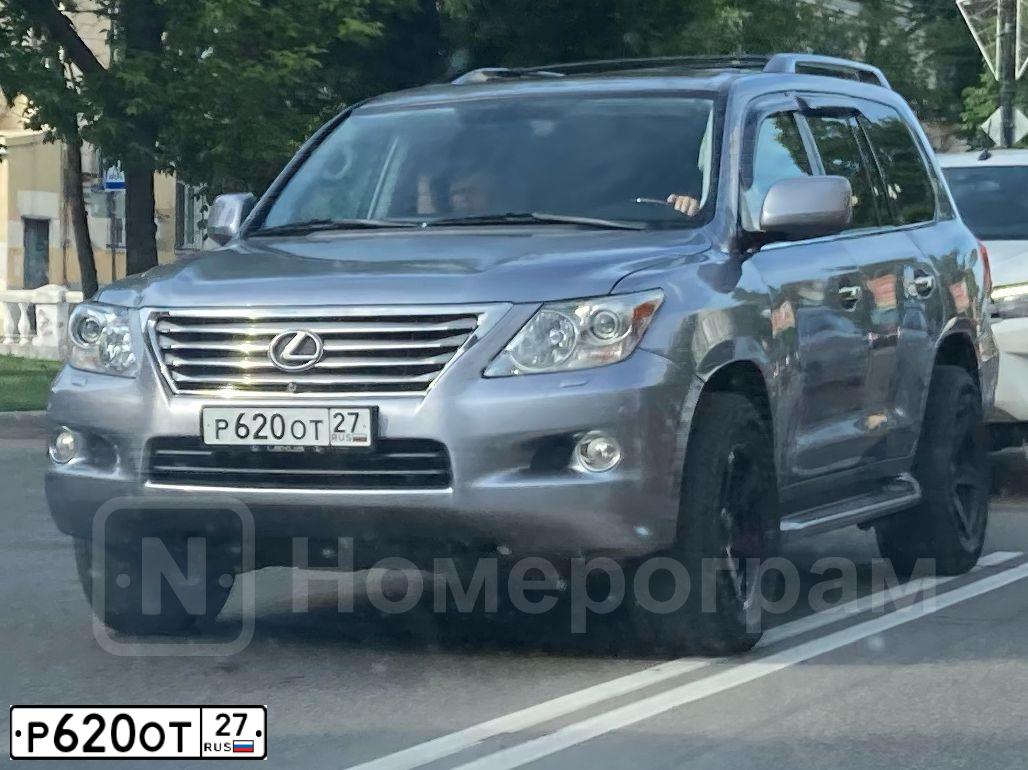 Фото автомобиля LEXUS LX, 2010 — госномер Т708ТТ36. Цвет: Серебристый