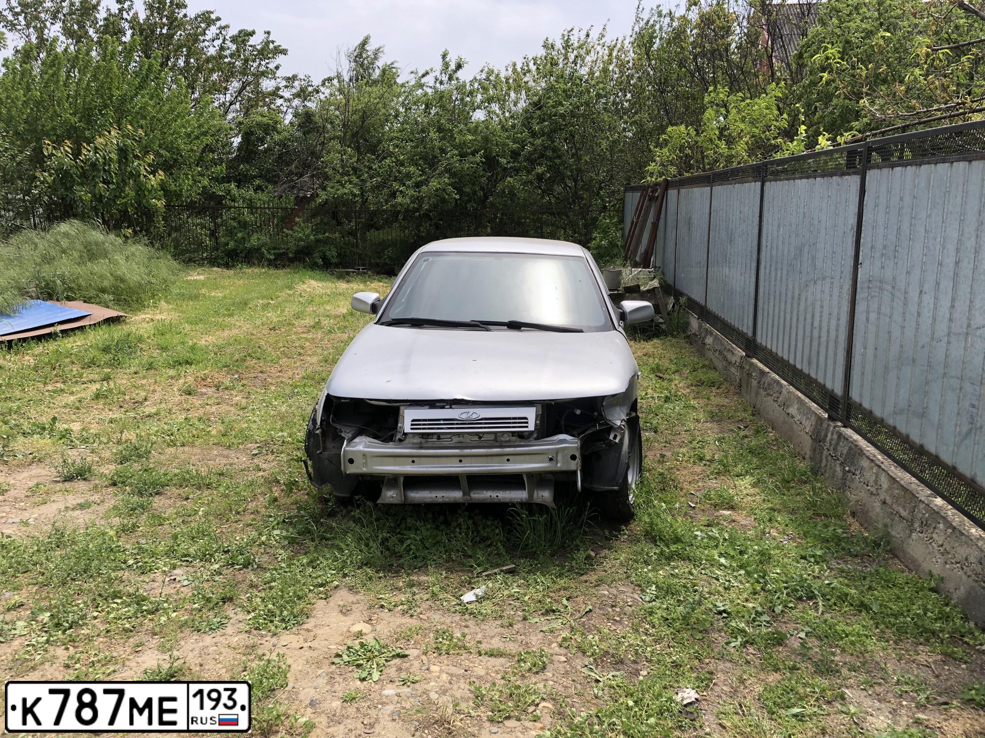 Фото автомобиля LADA 2112, 2006 — госномер Е132ЕС01