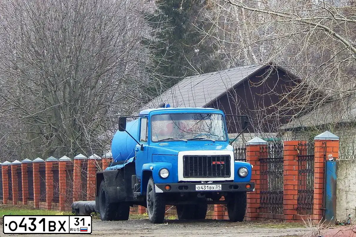 Фото автомобиля GAZ 3307, 1993 — госномер К417АК77. Цвет: ГОЛУБОЙ