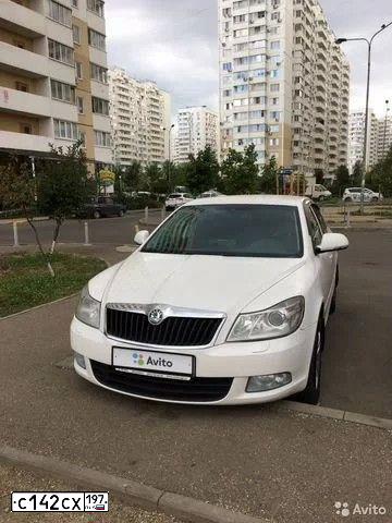 Фото автомобиля SKODA OCTAVIA, 2011 — госномер А223ЕТ193. Цвет: Белый