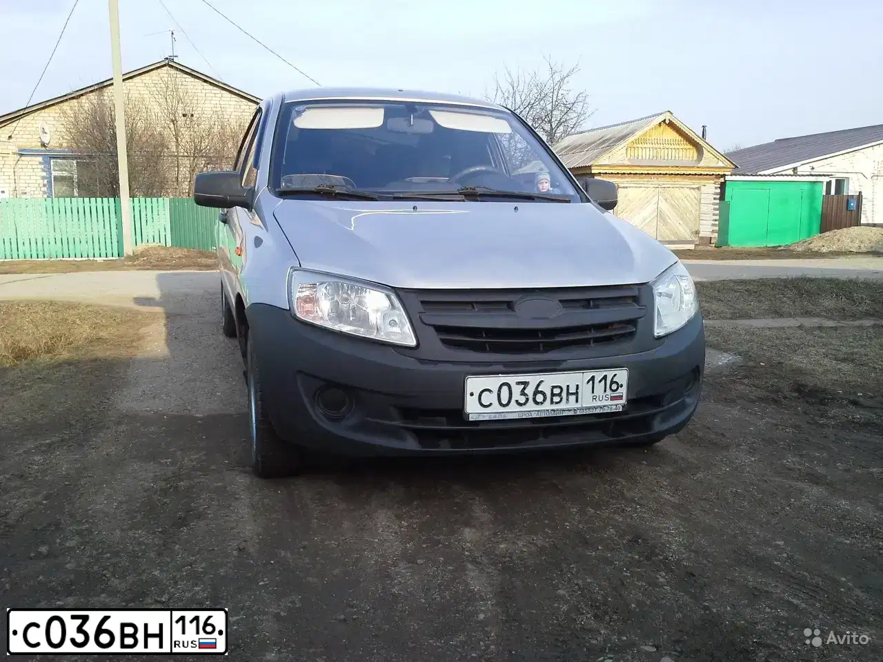 Фото автомобиля LADA 2190 GRANTA, 2012 — госномер В222ЕО702. Цвет: Серебристый
