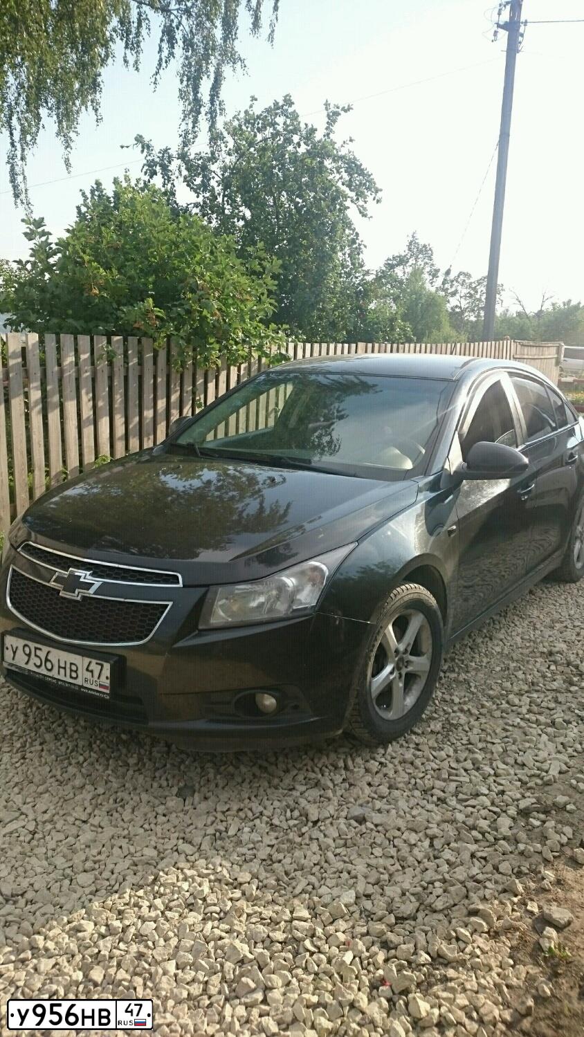 Фото автомобиля CHEVROLET CRUZE, 2010 — госномер Е649ХХ53. Цвет: ЧЕРНЫЙ
