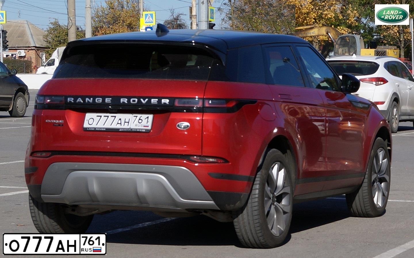 Фото автомобиля LAND ROVER RANGE ROVER EVOQUE, 2020 — госномер О507ВН550. Цвет: Красный