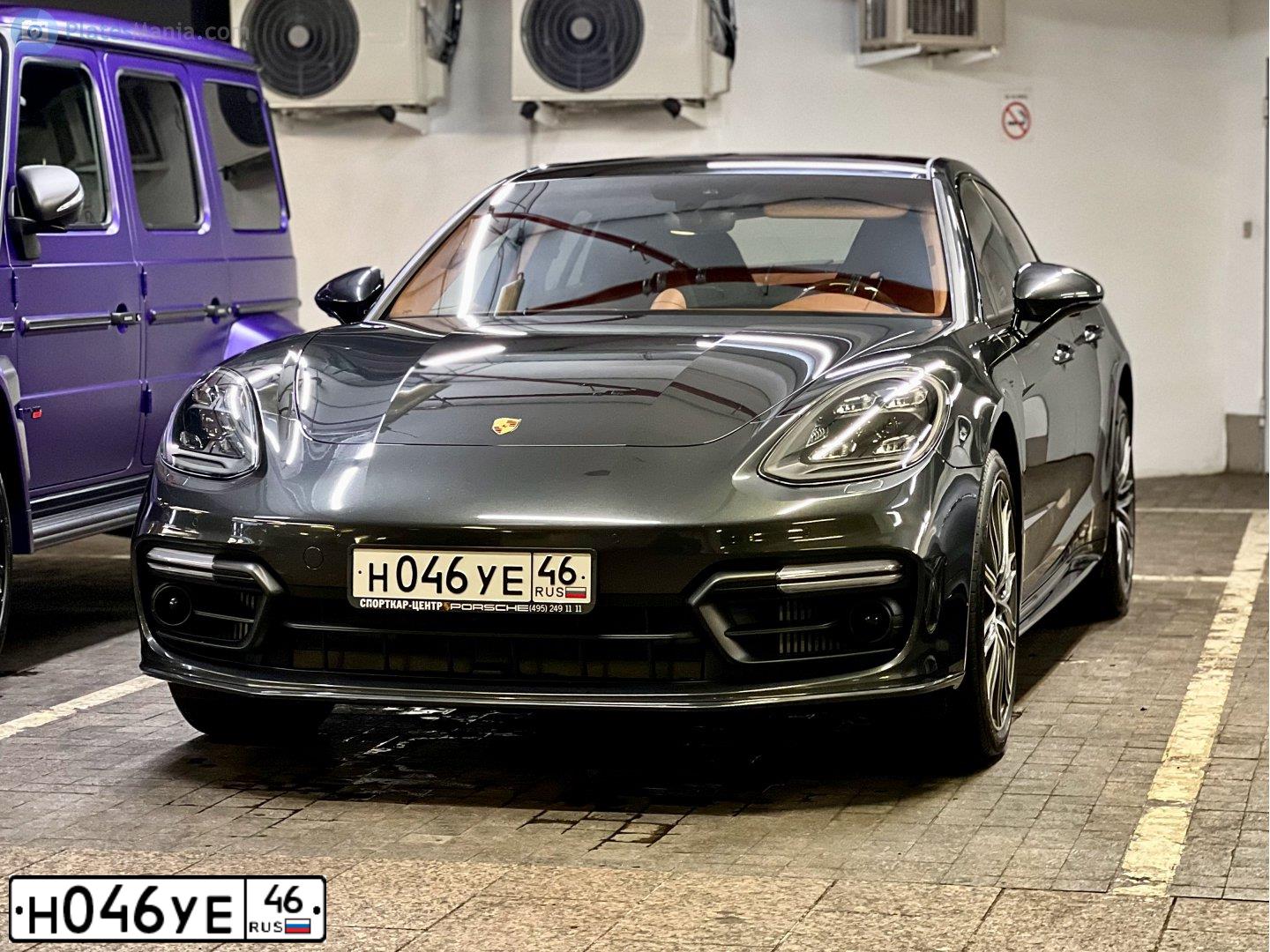 Фото автомобиля PORSCHE PANAMERA, 2018 — госномер Н046УЕ46. Цвет: СЕРЫЙ