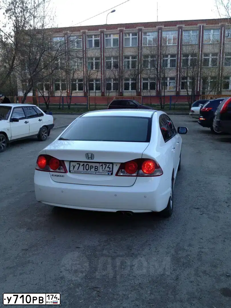 Фото автомобиля HONDA CIVIC, 2007 — госномер У710РВ174. Цвет: Белый