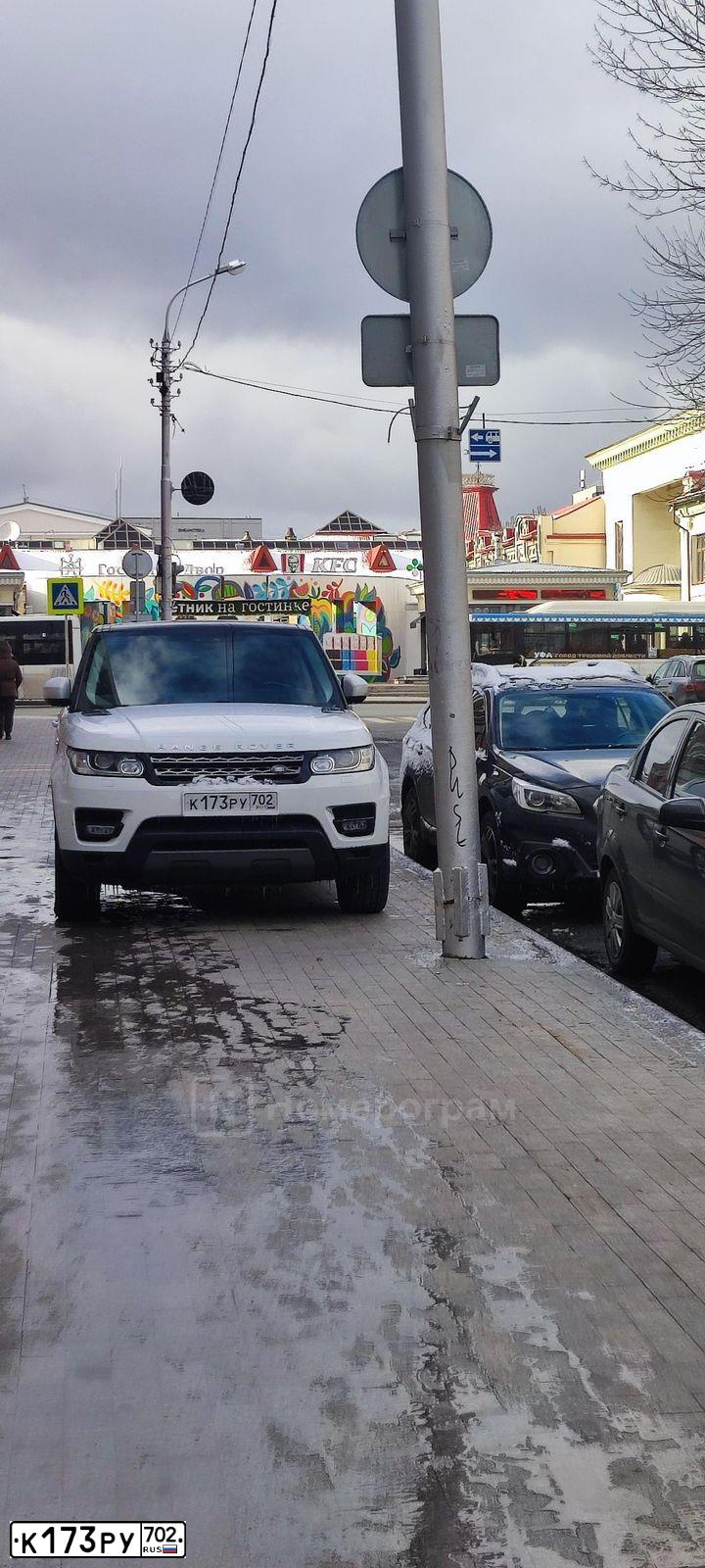 Фото автомобиля LANDROVER RANGE ROVER SPORT, 2017 — госномер М187ХС702. Цвет: Белый