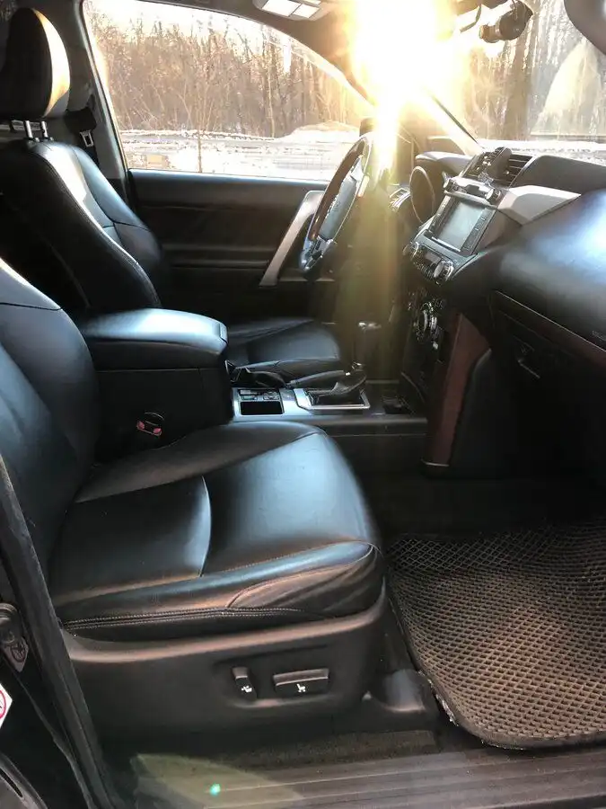 Фото автомобиля HONDA PILOT, 2008 — госномер Т529ТТ190. Цвет: СЕРЕБРИСТЫЙ