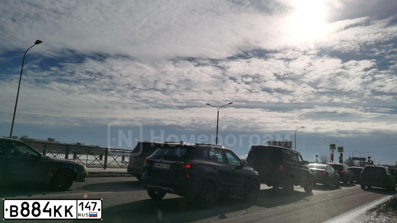 Фото автомобиля AUDI Q7, 2006 — госномер В884КК147. Цвет: ТЕМНО-СЕРЫЙ