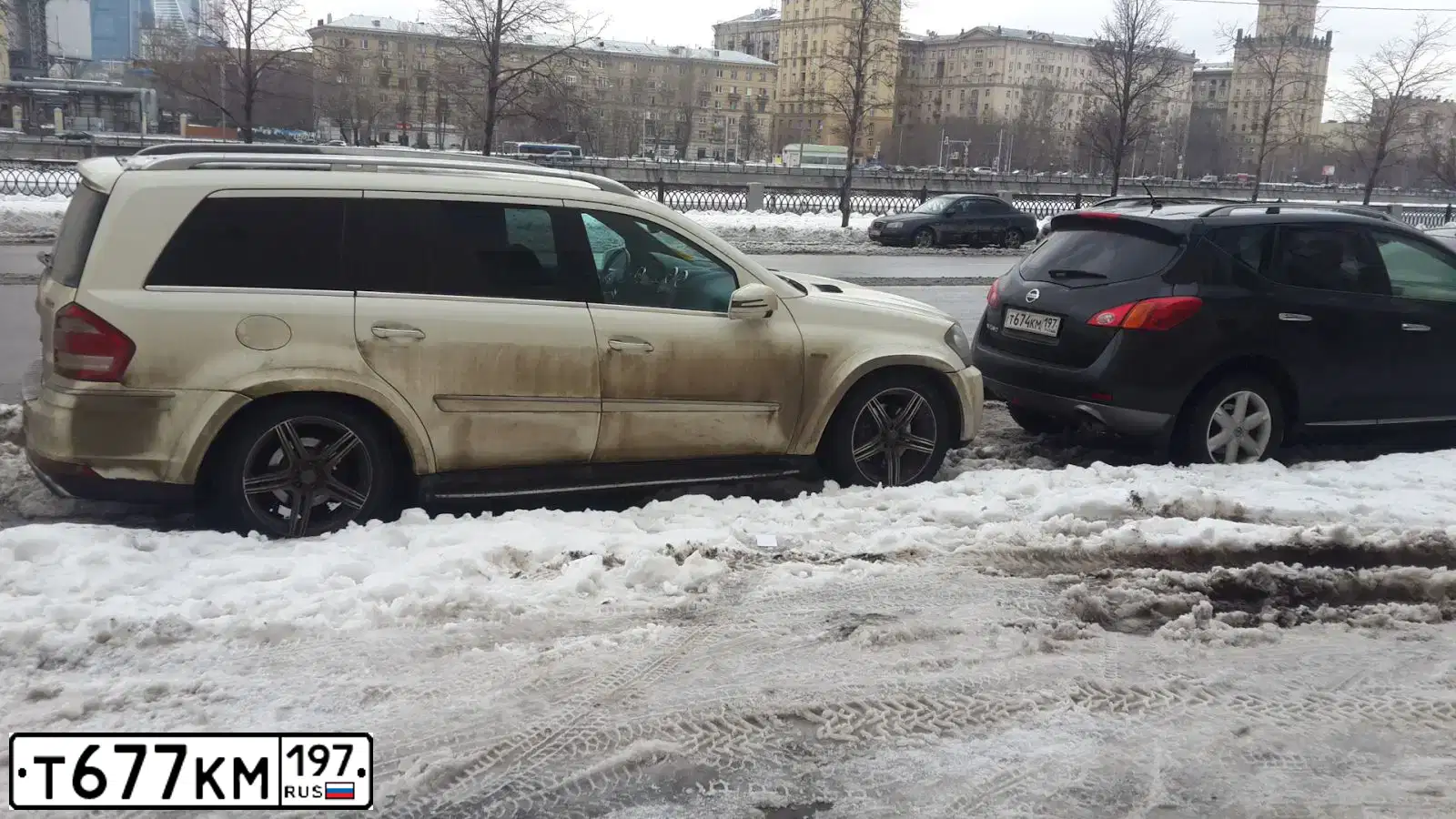 Фото автомобиля NISSAN QASHQAI, 2011 — госномер Т677КМ197. Цвет: КРАСНЫЙ
