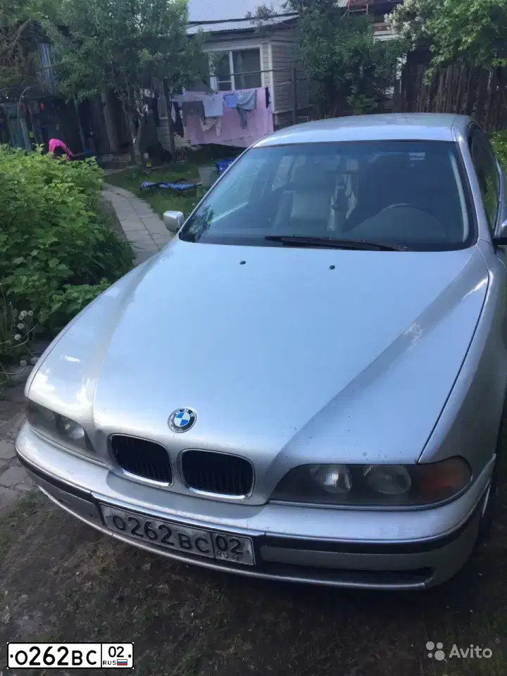 Фото автомобиля BMW SERIE 5, 1997 — госномер В146ОР750. Цвет: БЕЛЫЙ (СЕРЕБРИСТЫЙ)