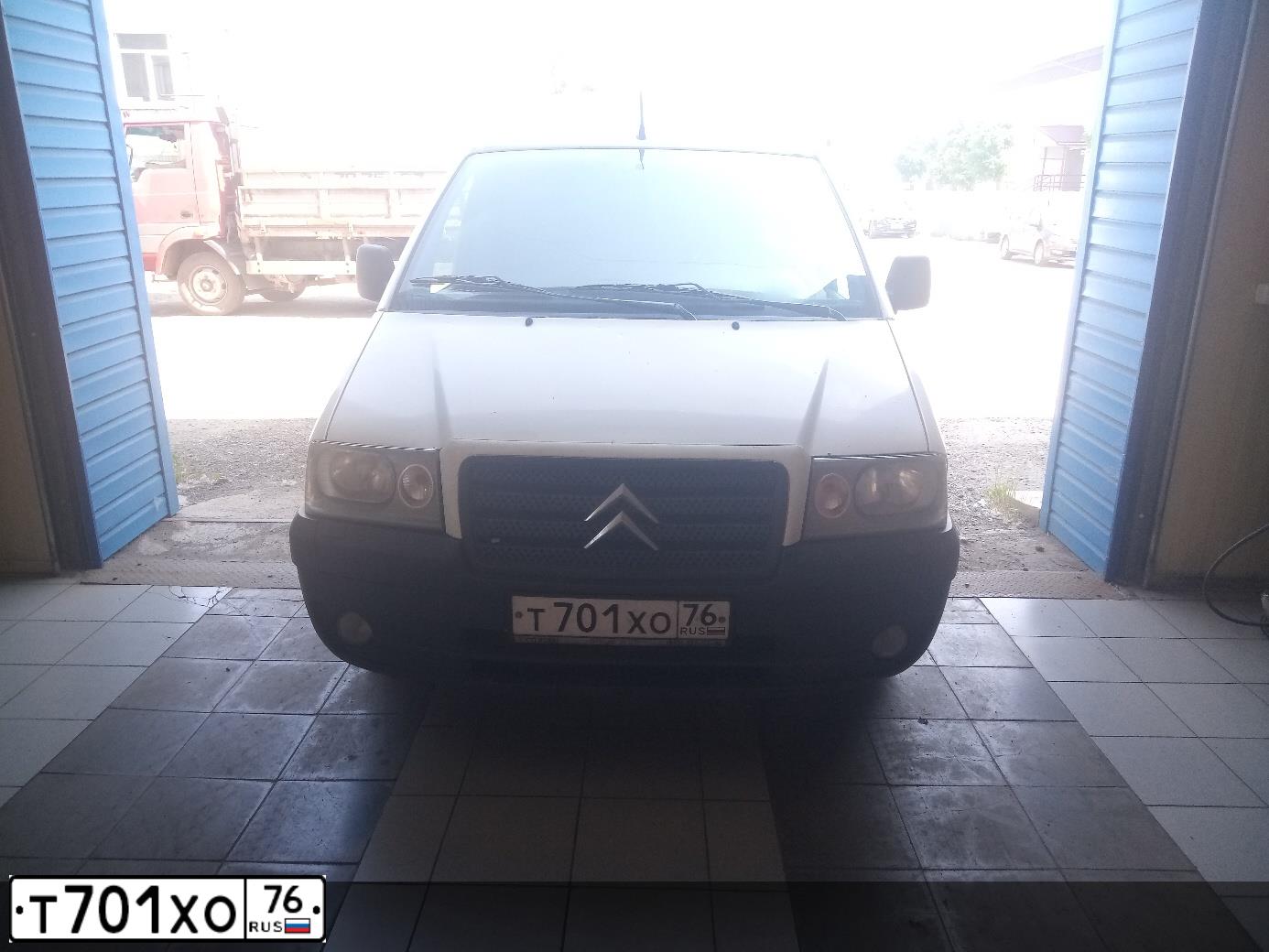 Фото автомобиля CITROEN JUMPY, 2006 — госномер Н537КА126