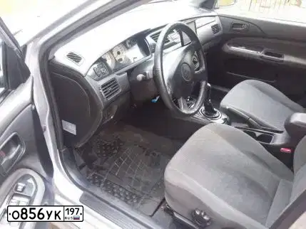 Фото автомобиля HYUNDAI SOLARIS, 2012 — госномер О856УК197. Цвет: КРАСНЫЙ