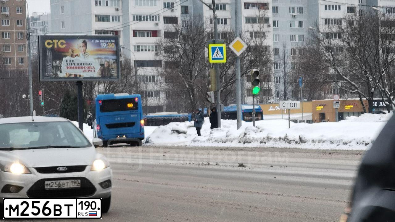 Фото автомобиля FORD FOCUS, 2010 — госномер В838ХА37. Цвет: Серый