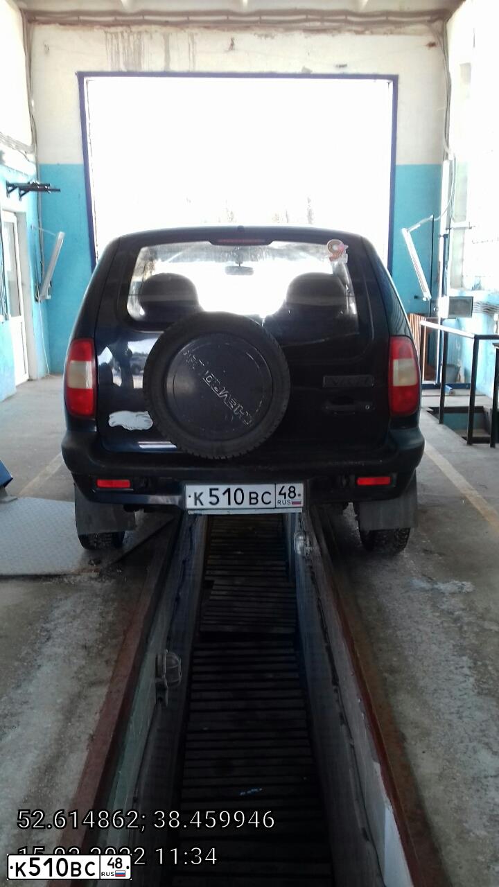 Фото автомобиля CHEVROLET NIVA, 2006 — госномер К214АС181. Цвет: ЧЕРНО-СИНИЙ МЕТАЛ
