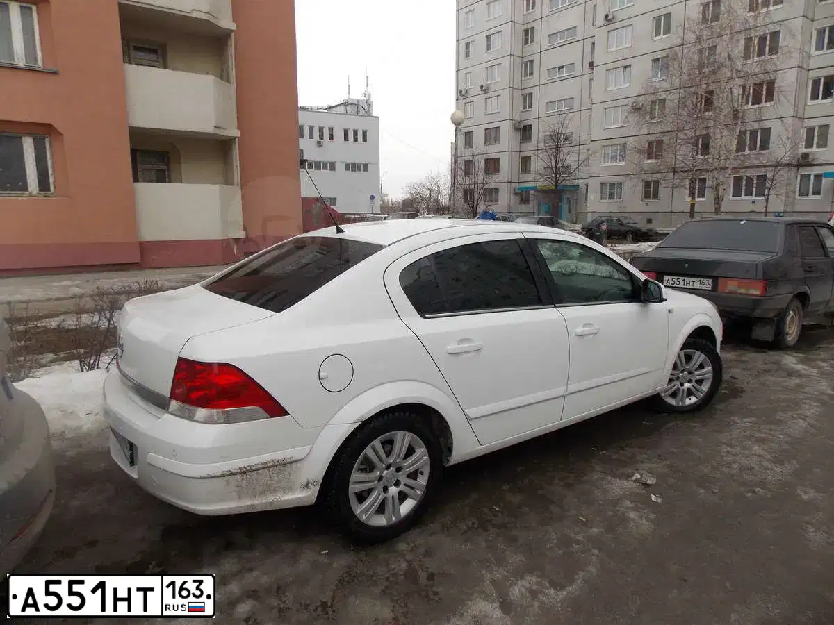Фото автомобиля LADA 2170 PRIORA, 2009 — госномер К879КС95. Цвет: Серебристый