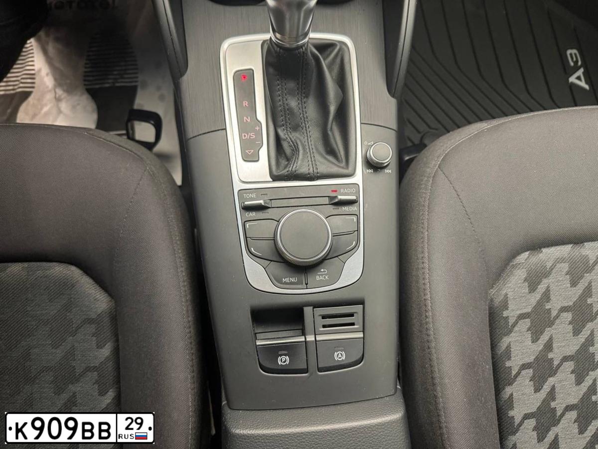 Фото автомобиля FORD FOCUS, 2011 — госномер К909ВВ29. Цвет: Белый