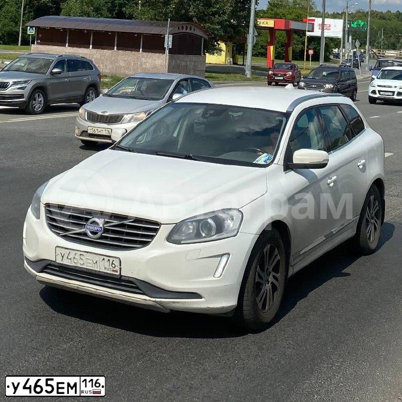 Фото автомобиля VOLVO XC60, 2014 — госномер У465ЕМ116. Цвет: Белый