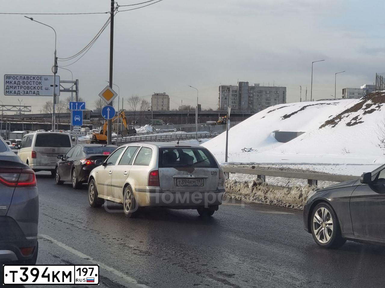 Фото автомобиля SKODA OCTAVIA, 2000 — госномер Т394КМ197. Цвет: Серебристый