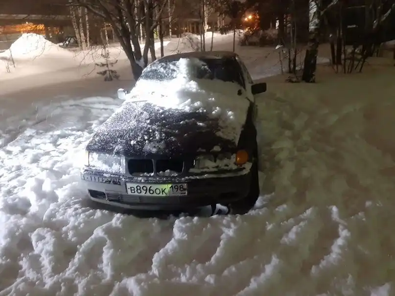 Фото автомобиля BMW SERIE 3, 1996 — госномер В896ОК198. Цвет: ЧЕРНЫЙ