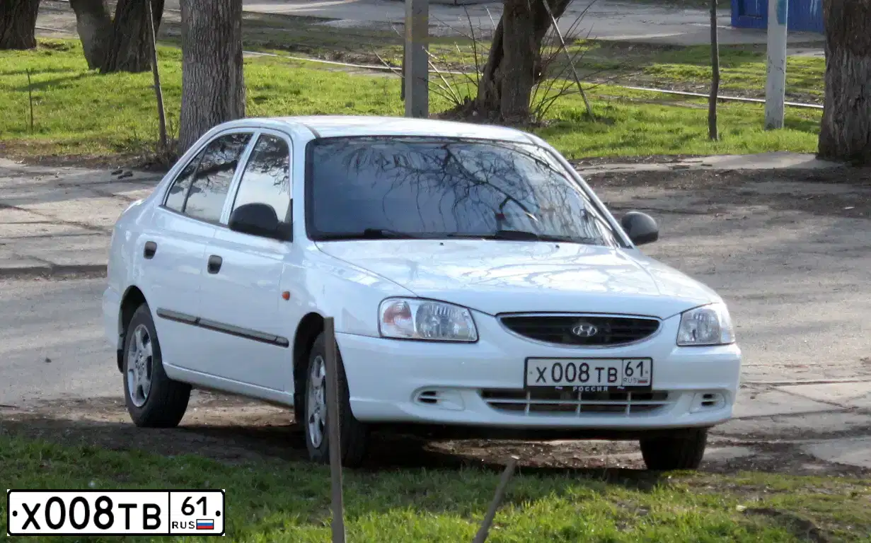 Фото автомобиля TAGAZ ACCENT, 2011 — госномер Х008ТВ61. Цвет: БЕЛЫЙ