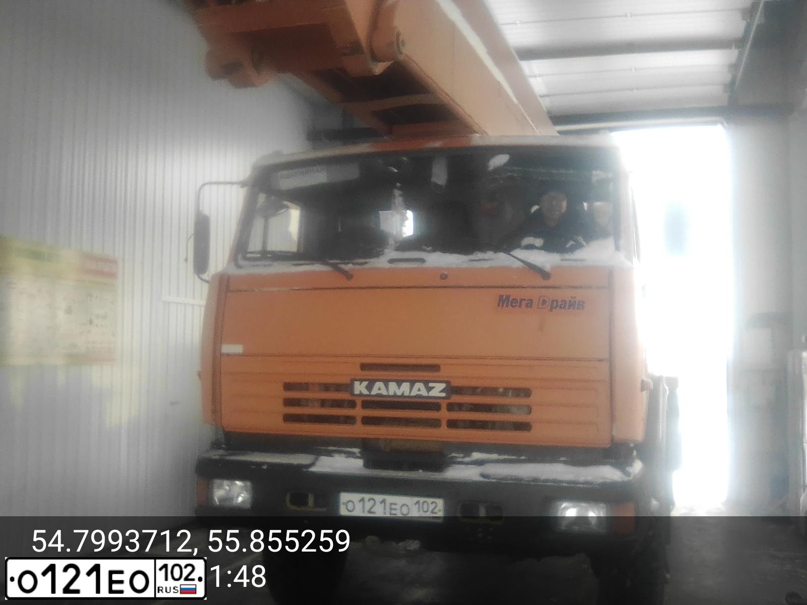 Фото автомобиля KAMAZ Z 4326 4X4, 2012 — госномер О121ЕО102. Цвет: ОРАНЖЕВЫЙ