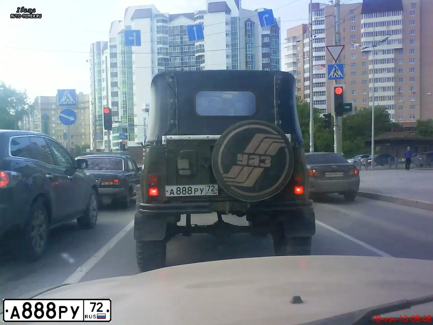 Фото автомобиля TOYOTA LANDCRUISER, 2015 — госномер А888РУ72. Цвет: СЕРЕБРЯННЫЙ