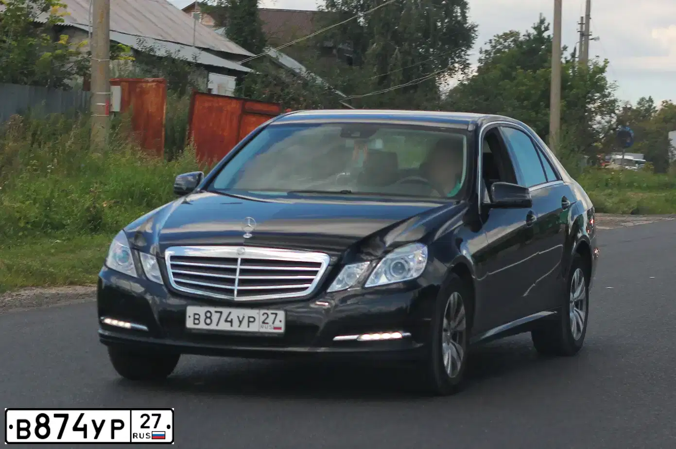 Фото автомобиля MERCEDES E-KLASSE, 2012 — госномер А768ВО799. Цвет: ЧЕРНЫЙ