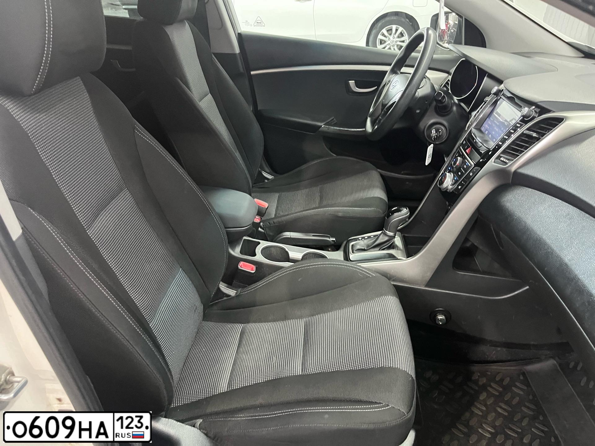 Фото автомобиля HYUNDAI I30, 2013 — госномер А195ВУ323. Цвет: БЕЛЫЙ