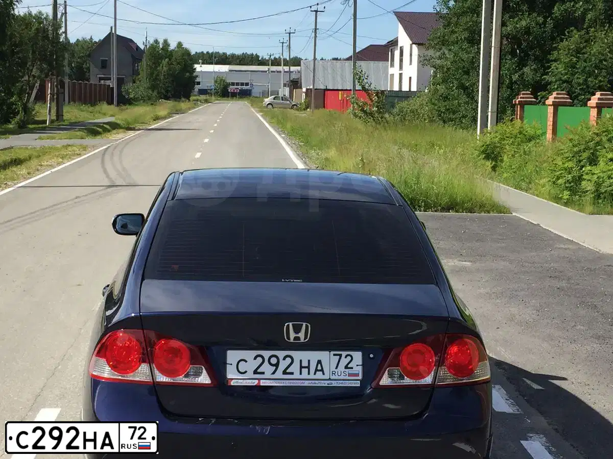 Фото автомобиля HONDA CIVIC, 2007 — госномер С292НА72. Цвет: ТЕМНО-СИНИЙ