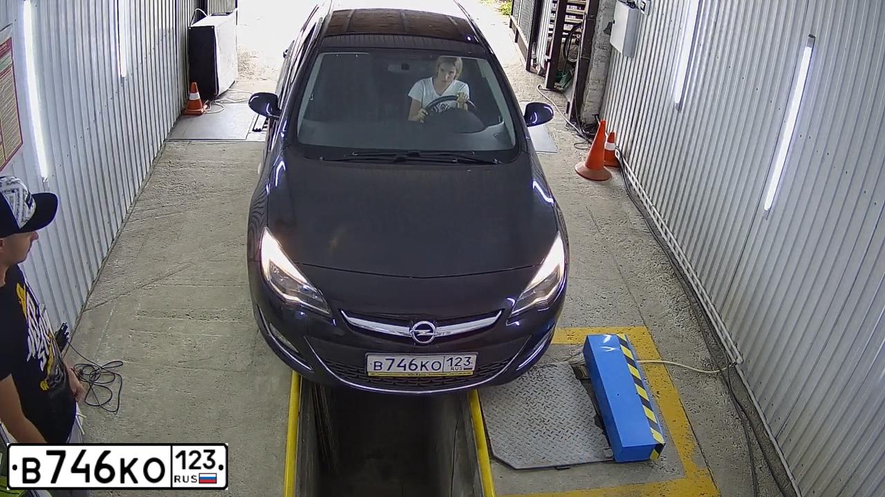 Фото автомобиля OPEL ASTRA, 2012 — госномер Р292ММ193. Цвет: ЧЕРНЫЙ МЕТАЛЛИК