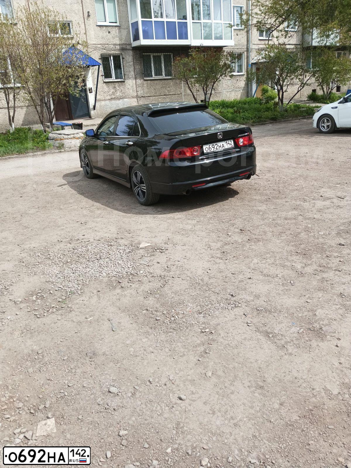 Фото автомобиля HONDA ACCORD, 2007 — госномер О692НА142. Цвет: ЧЕРНЫЙ
