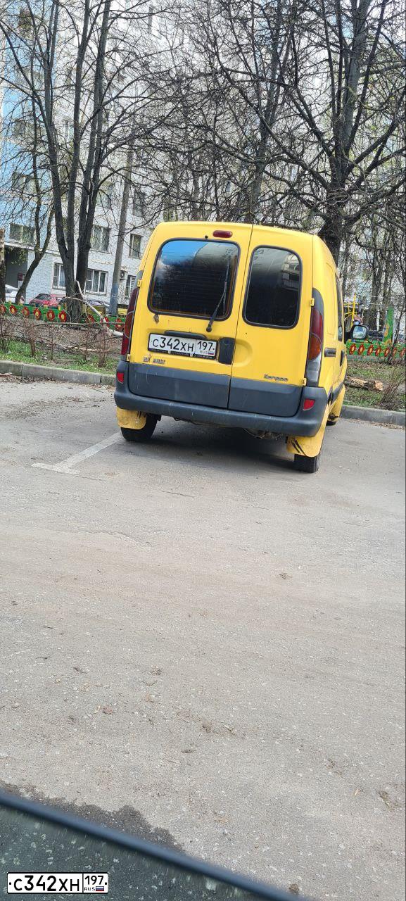 Фото автомобиля OPEL CORSA, 2003 — госномер В138КК97. Цвет: СЕРЫЙ