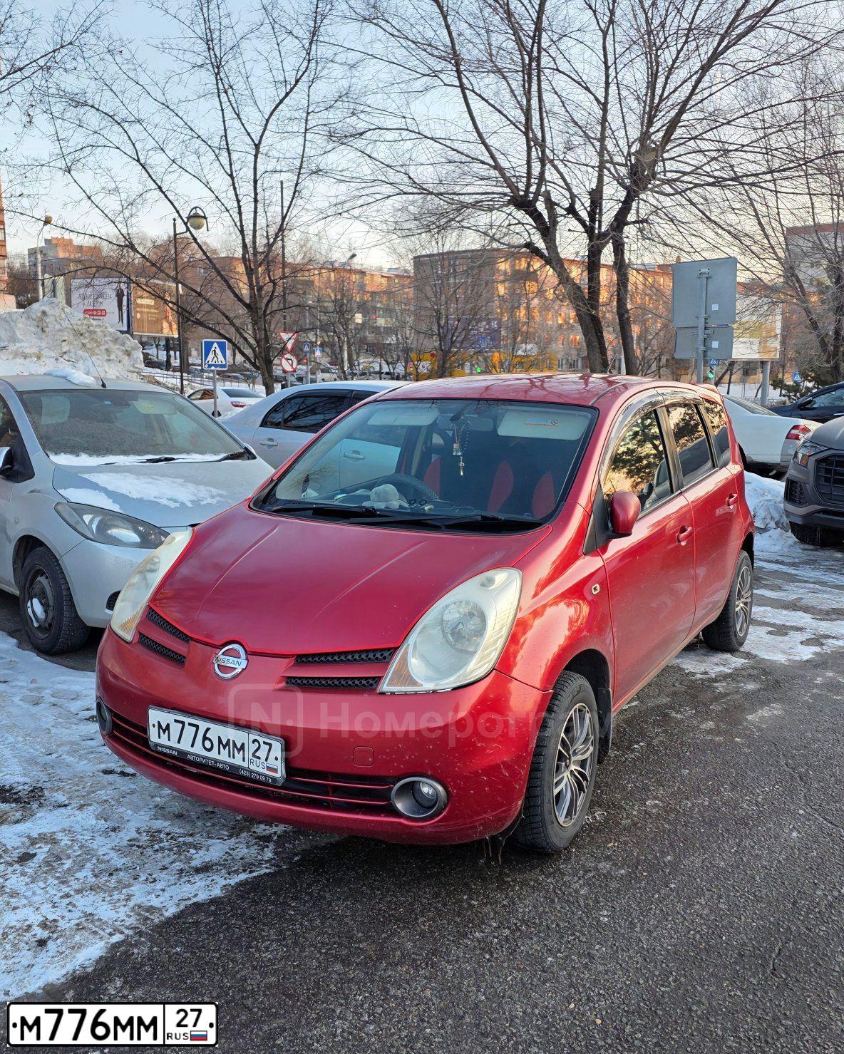 Фото автомобиля NISSAN NOTE, 2007 — госномер М776ММ27