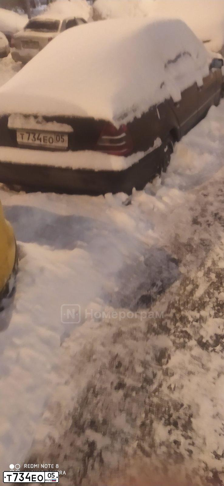 Фото автомобиля MERCEDES C-KLASSE, 1994 — госномер Т734ЕО05. Цвет: ЧЕРНЫЙ